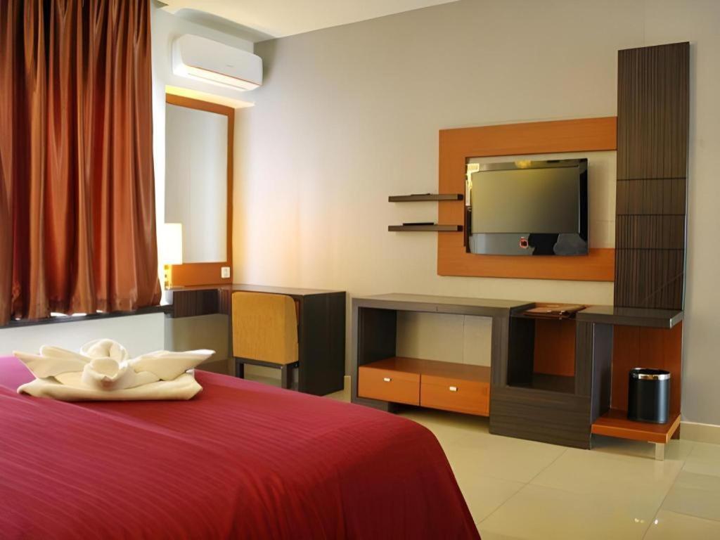 Travello Hotel Манадо Екстериор снимка